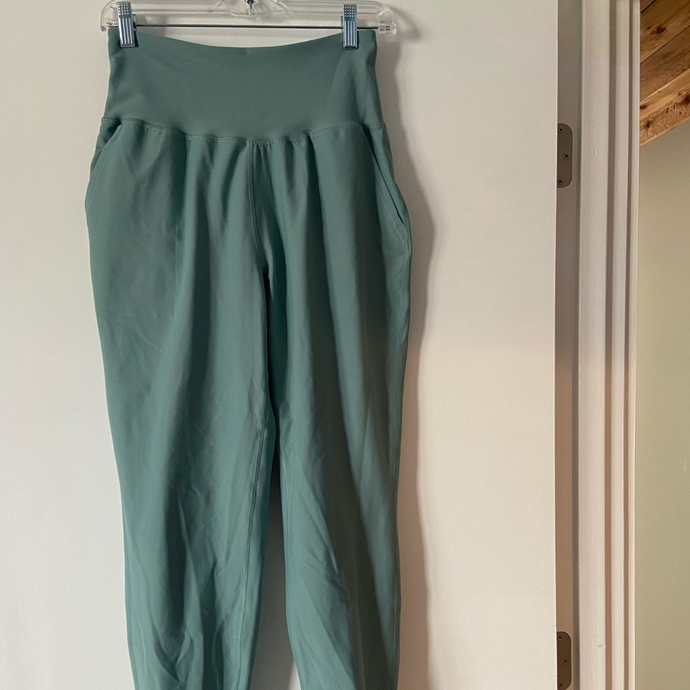 Old Navy athletic joggers